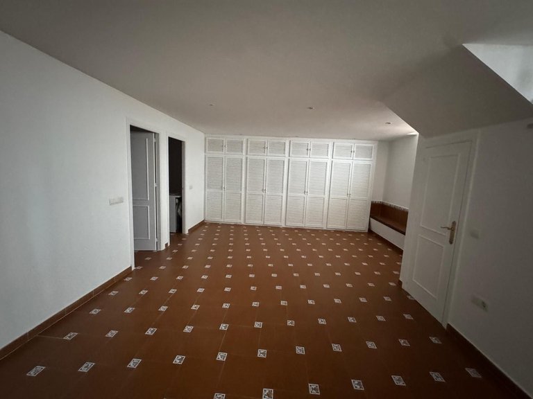 Villa for Sale in Marbella, Malaga 11