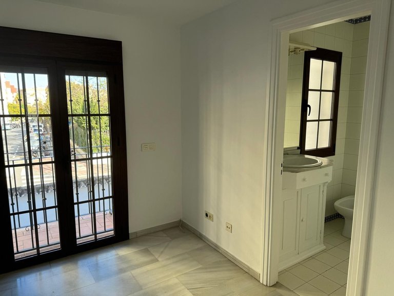 Villa for Sale in Marbella, Malaga 18