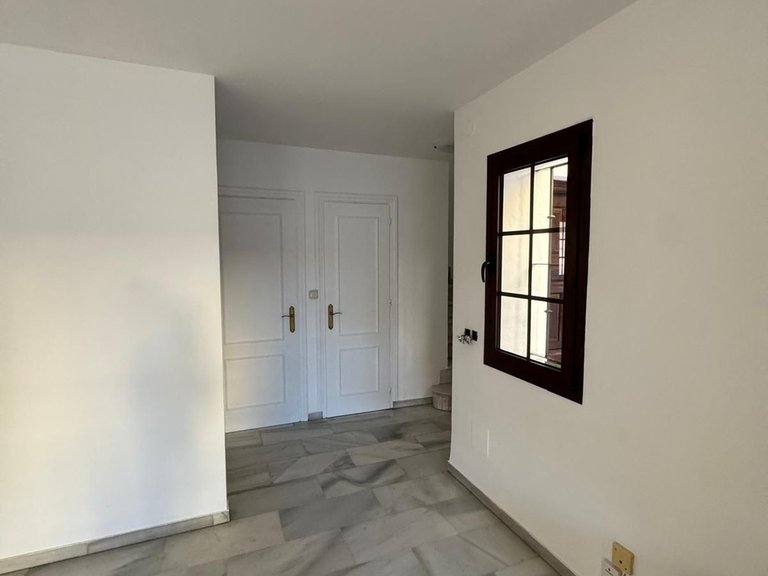 Villa for Sale in Marbella, Malaga 25