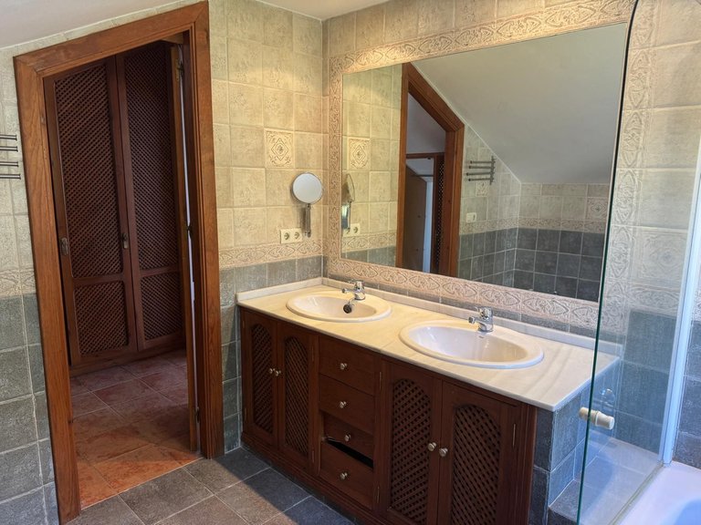 Villa for Sale in Marbella, Malaga 27