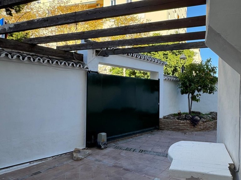 Villa for Sale in Marbella, Malaga 29