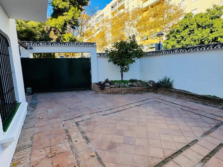 Villa for Sale in Marbella, Malaga 33