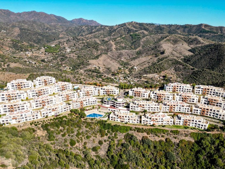 Apartment for Sale in Altos De Los Monteros, Malaga 55
