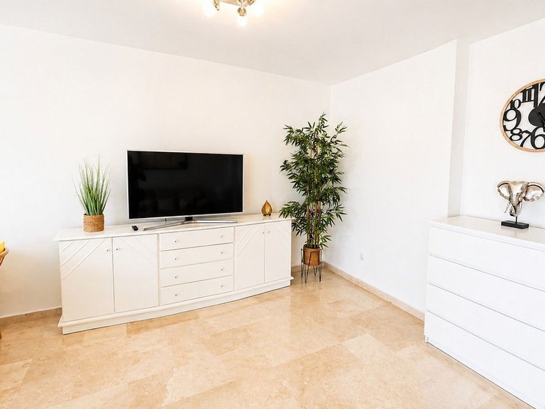 Apartment for Sale in Atalaya, Malaga 10