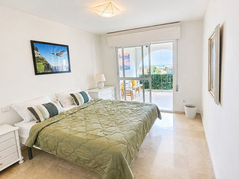Apartment for Sale in Atalaya, Malaga 19