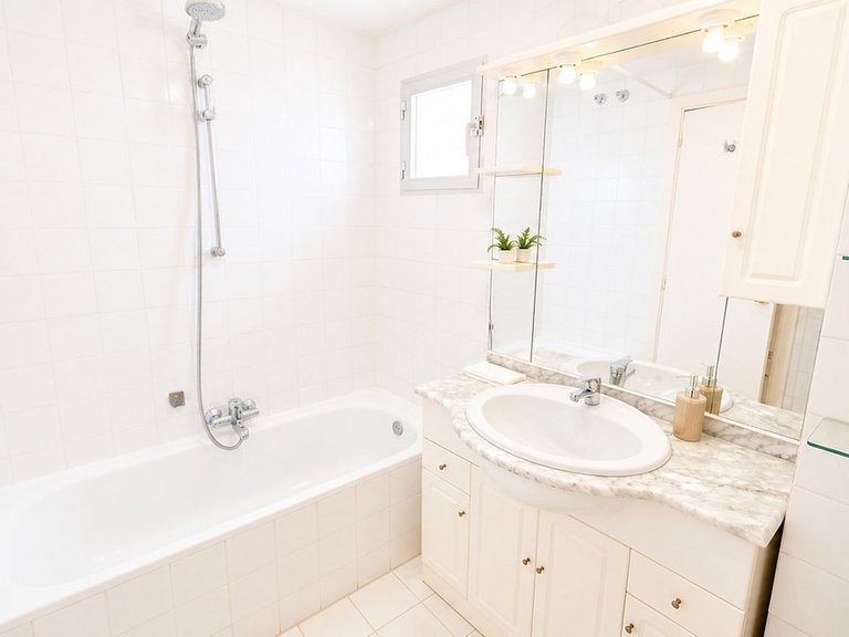 Apartment for Sale in Atalaya, Malaga 21
