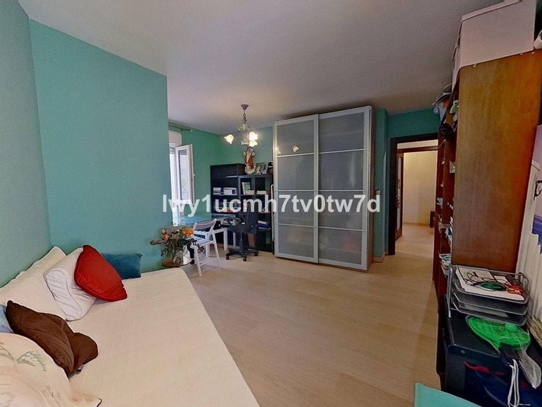 Apartment for Sale in Cerrado De Calderón, Malaga 10
