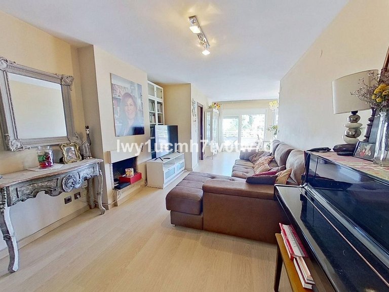 Apartment for Sale in Cerrado De Calderón, Malaga 20