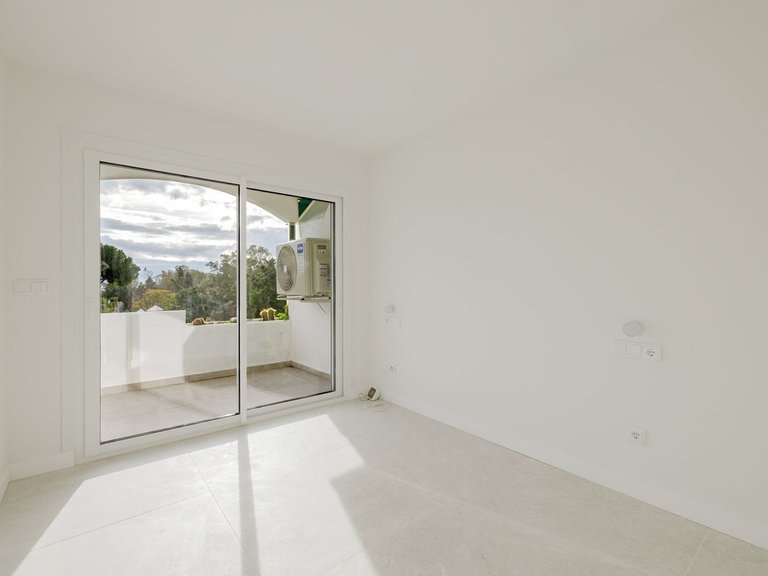 Apartment for Sale in Artola, Malaga 5