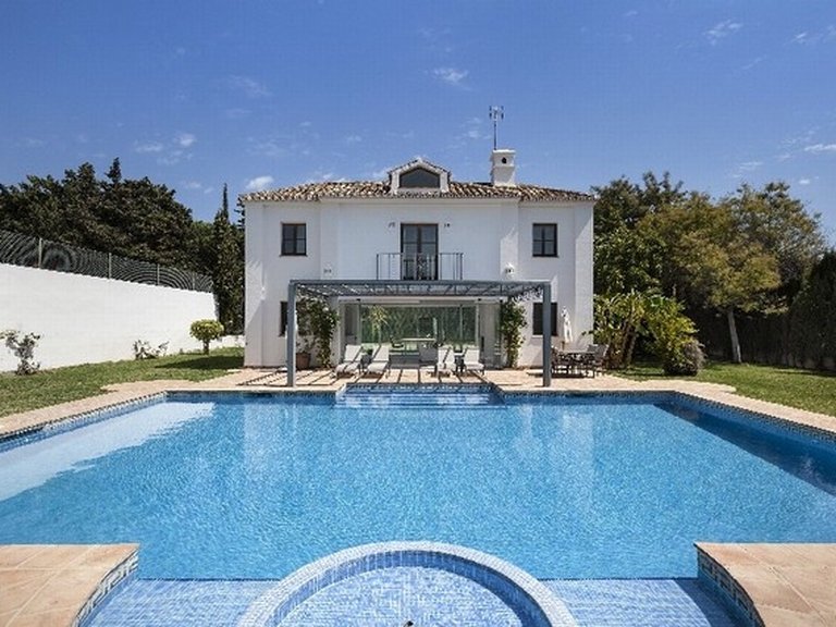 Villa for Sale in Marbella, Malaga 5