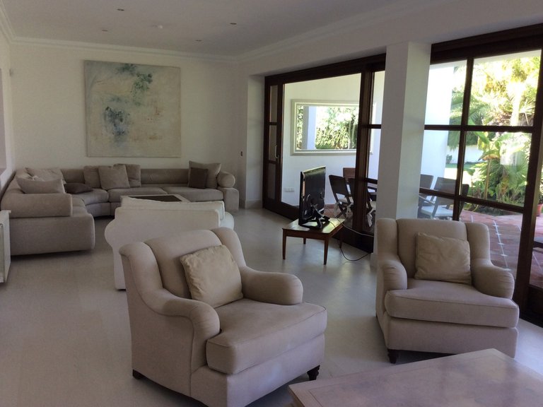 Villa for Sale in Marbella, Malaga 8