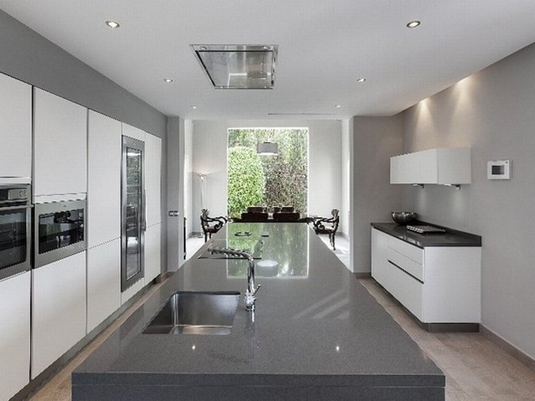 Villa for Sale in Marbella, Malaga 9