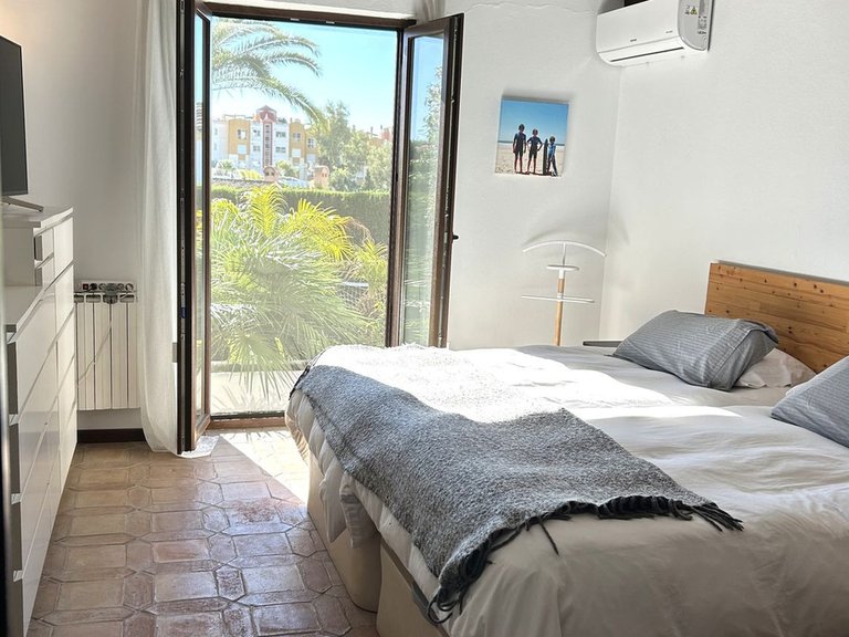 Villa for Sale in New Golden Mile, Malaga 10