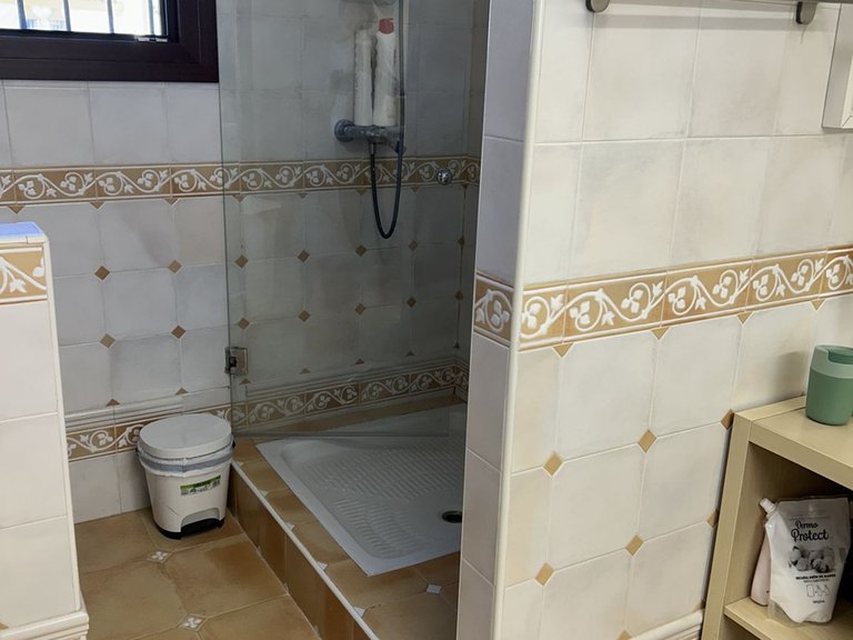 Villa for Sale in New Golden Mile, Malaga 16
