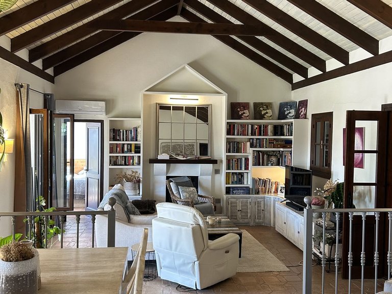 Villa for Sale in New Golden Mile, Malaga 6