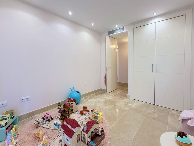 Apartment for Sale in La Duquesa, Malaga 34