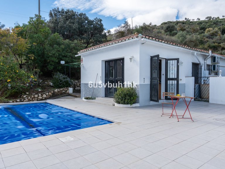 Villa for Sale in Alhaurín El Grande, Malaga 10