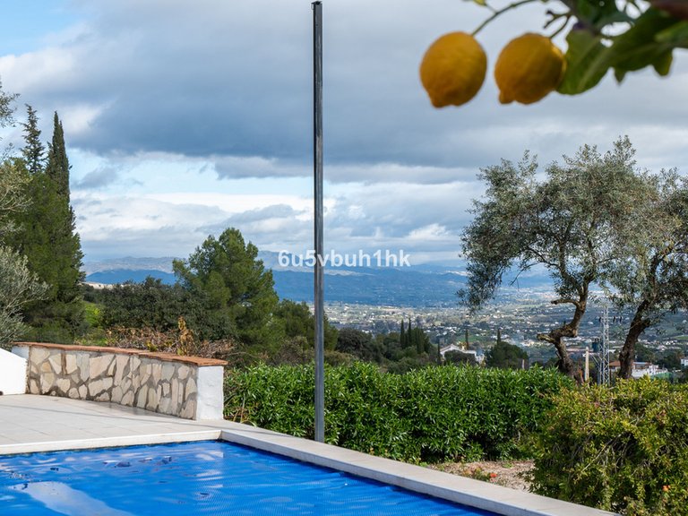 Villa for Sale in Alhaurín El Grande, Malaga 14