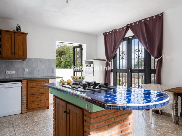Villa for Sale in Alhaurín El Grande, Malaga 17