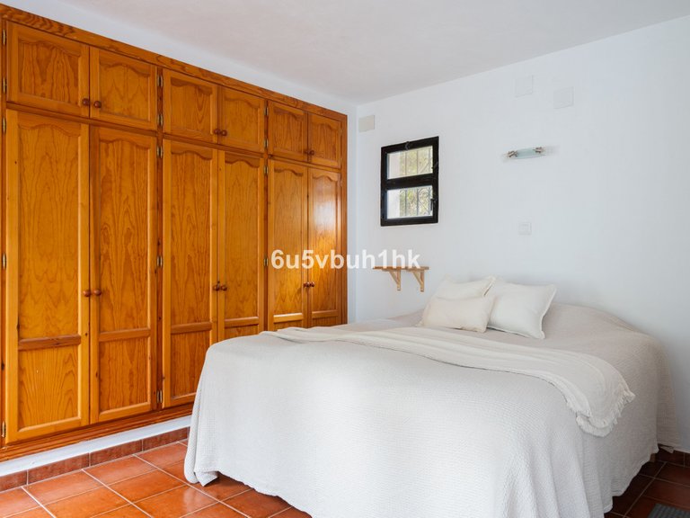 Villa for Sale in Alhaurín El Grande, Malaga 30