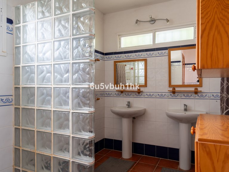 Villa for Sale in Alhaurín El Grande, Malaga 33