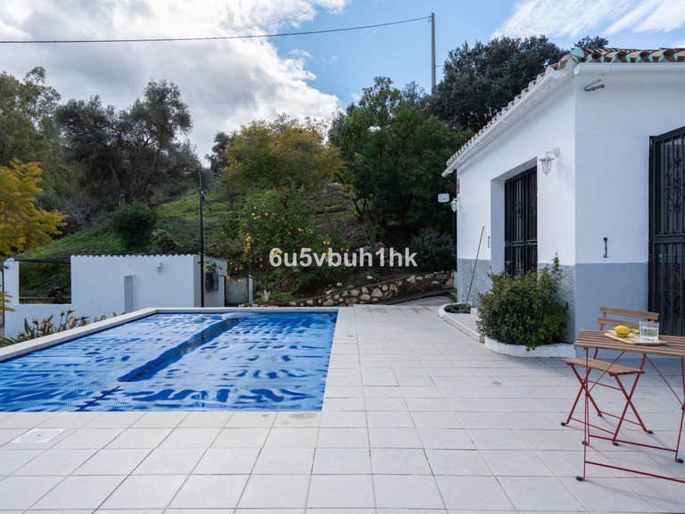Villa for Sale in Alhaurín El Grande, Malaga 9