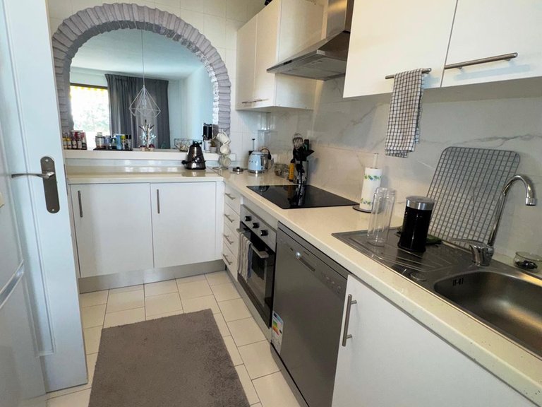 Apartment for Sale in Calahonda, Malaga 12