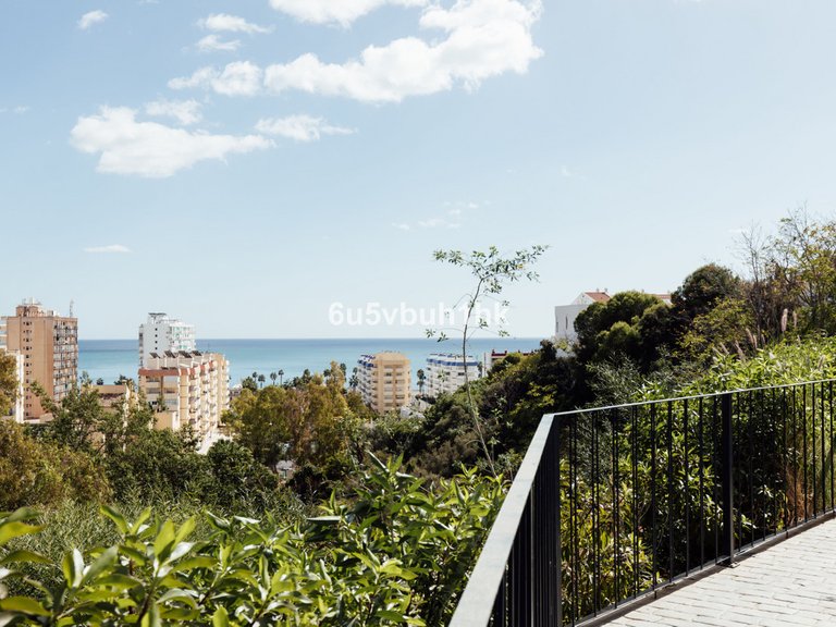 Villa for Sale in Benalmadena Costa, Malaga 26