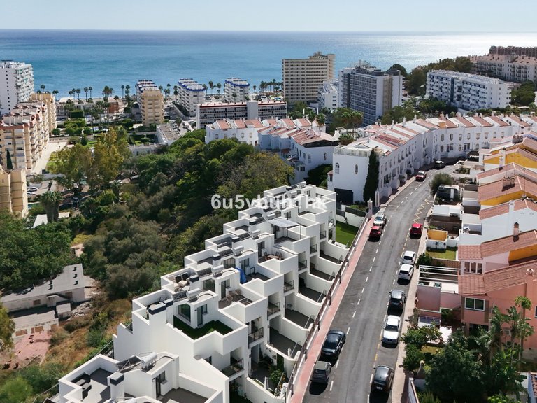 Villa for Sale in Benalmadena Costa, Malaga 28