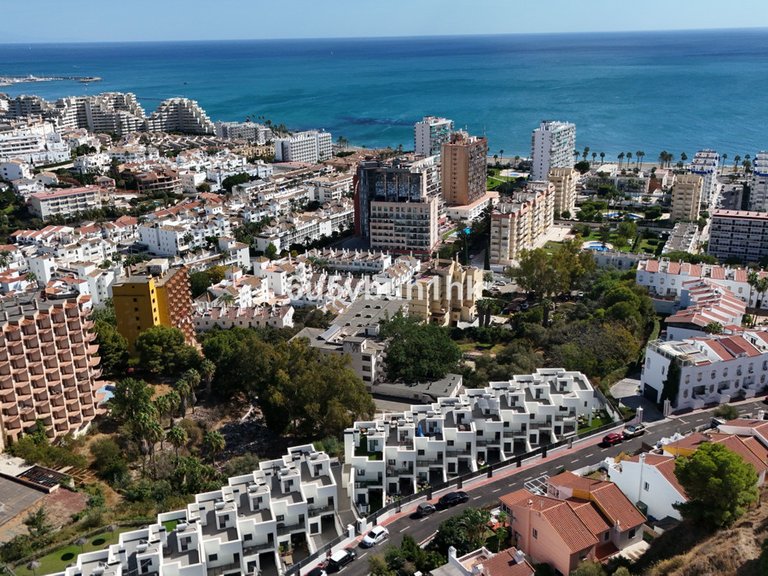 Villa for Sale in Benalmadena Costa, Malaga 42