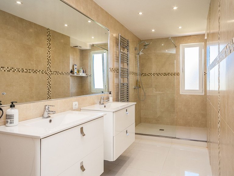 Villa for Sale in Estepona, Malaga 13