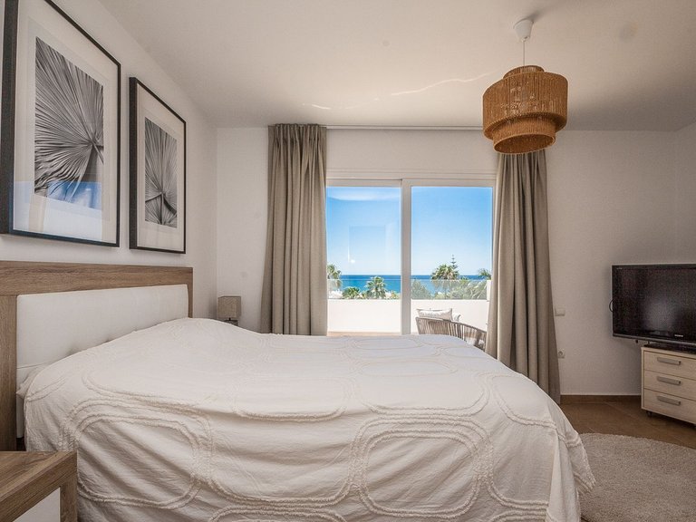 Villa for Sale in Estepona, Malaga 14