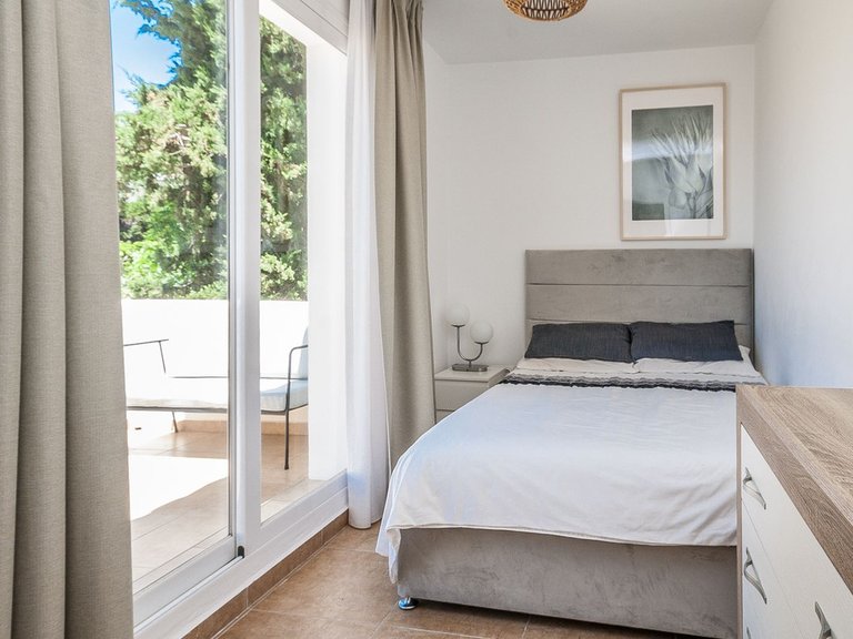 Villa for Sale in Estepona, Malaga 16