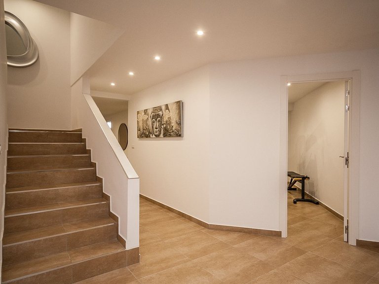 Villa for Sale in Estepona, Malaga 19