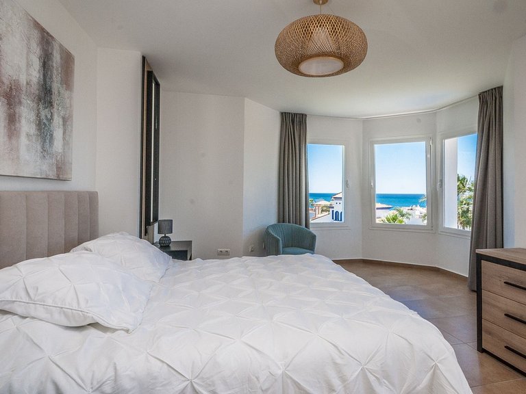 Villa for Sale in Estepona, Malaga 29