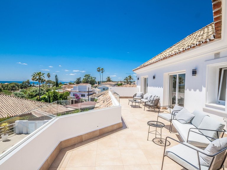 Villa for Sale in Estepona, Malaga 30