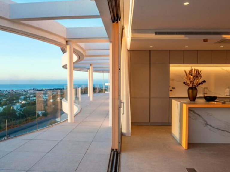 Penthouse for Sale in Costa del Sol Benahavís, Malaga 17