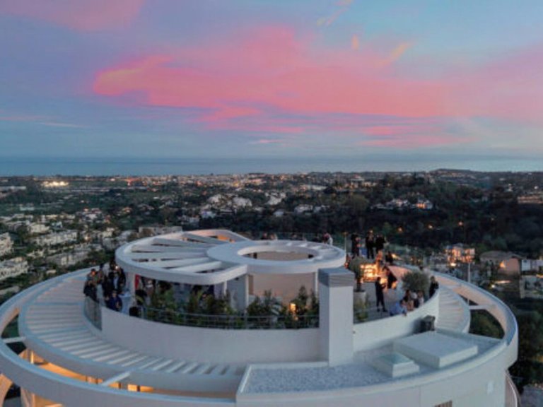 Penthouse for Sale in Costa del Sol Benahavís, Malaga 2