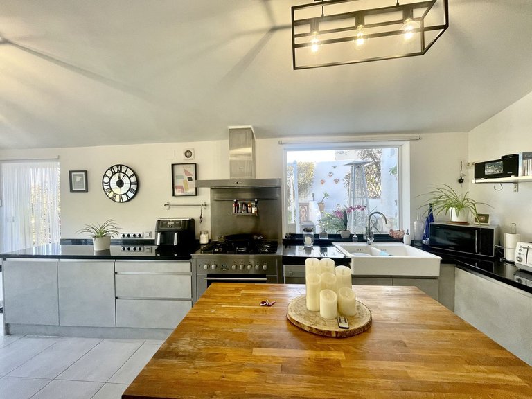 Villa for Sale in Cerros Del Aguila, Malaga 10