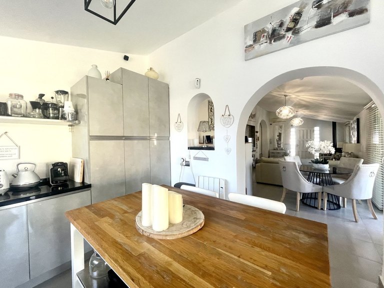 Villa for Sale in Cerros Del Aguila, Malaga 14