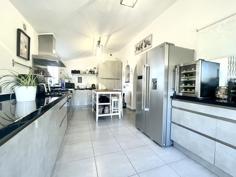Villa for Sale in Cerros Del Aguila, Malaga 20