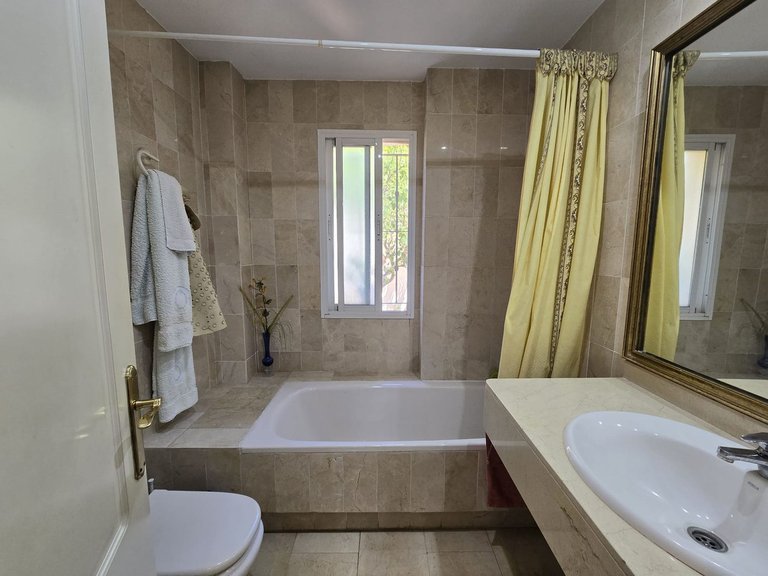 Apartment for Sale in Marbella, Malaga 34