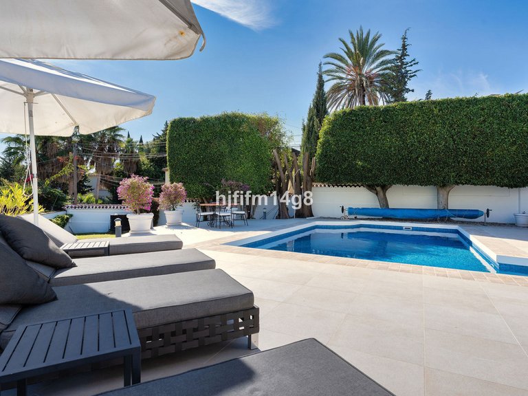 Villa for Sale in Nueva Andalucía, Malaga 23