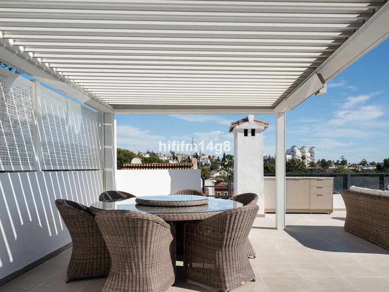 Villa for Sale in Nueva Andalucía, Malaga 30