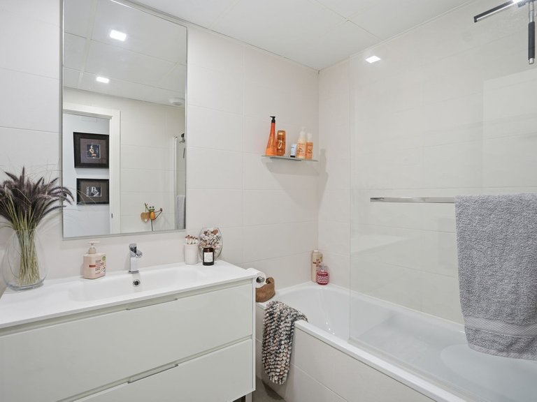 Apartment for Sale in Benalmadena, Malaga 19