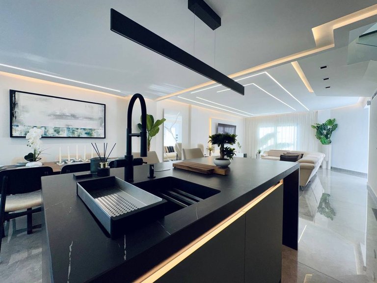 Villa for Sale in Marbella, Malaga 10