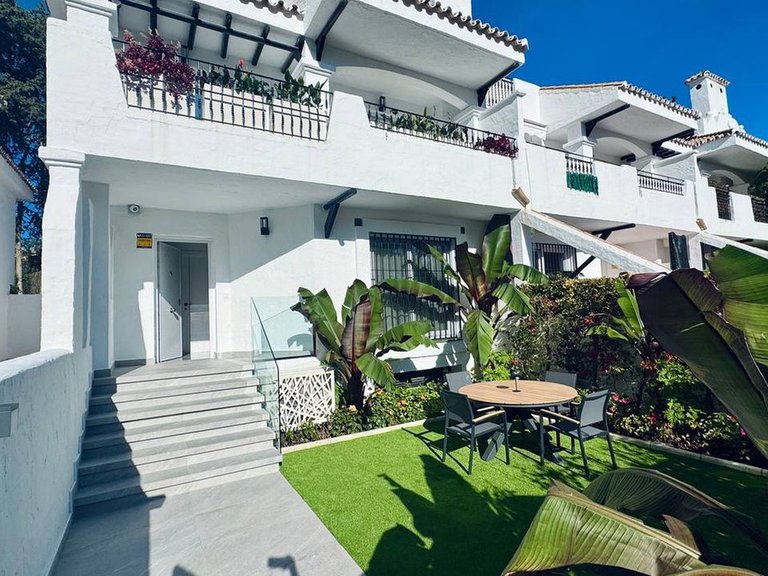 Villa for Sale in Marbella, Malaga 11
