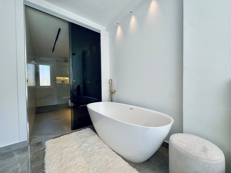 Villa for Sale in Marbella, Malaga 24