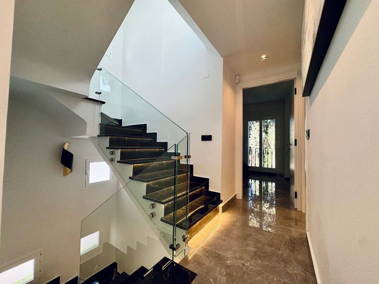 Villa for Sale in Marbella, Malaga 30