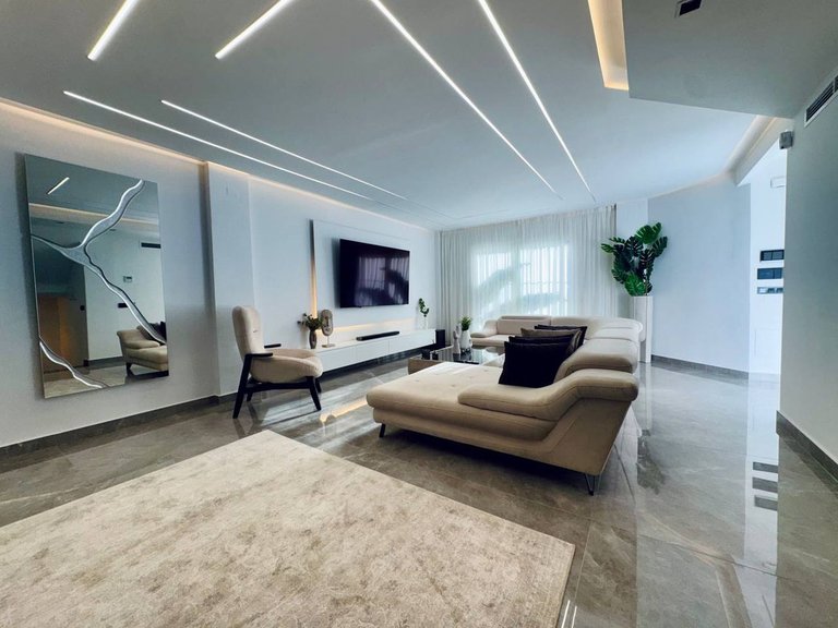 Villa for Sale in Marbella, Malaga 4